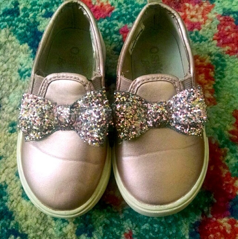 Oshkosh Metallic Pink Blinged Slip On Sneakers With Bow Size 6